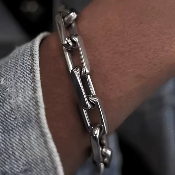 Cario Street Chain