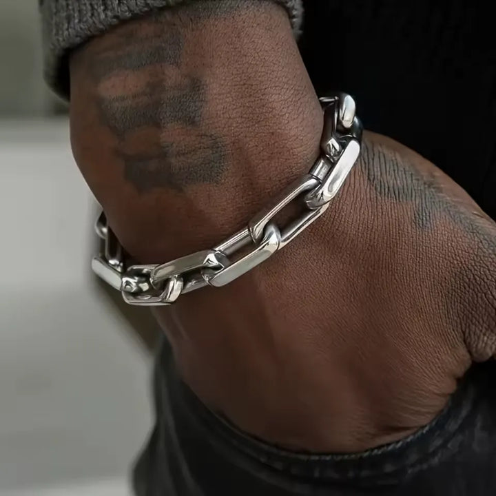 Cario Street Chain